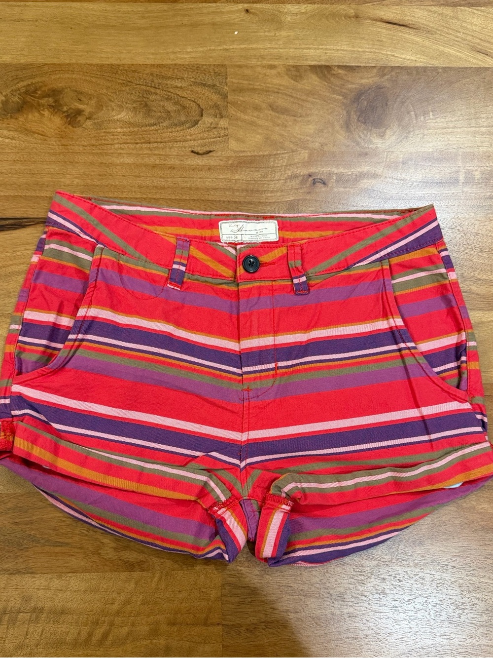 Vintage Havana Red & Multicolor Striped Women’s Cuffed Shorts Size 28